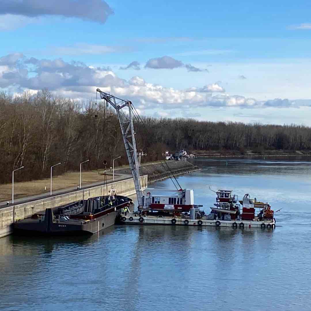 Mega-Kran beim Donaukraftwerk Abwinden-Asten – Linz.news